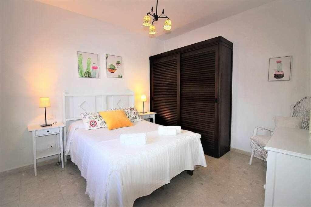 Casa Alejandra Con Terraza Y Barbacoa Villa เอลโกลโฟ ภายนอก รูปภาพ