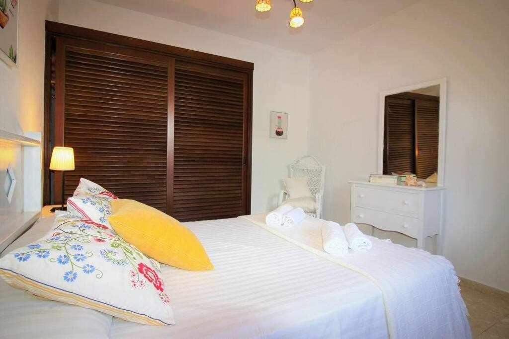Casa Alejandra Con Terraza Y Barbacoa Villa เอลโกลโฟ ภายนอก รูปภาพ
